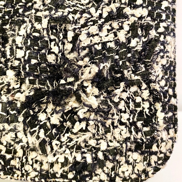 Chanel Tweed Camellia Messenger Flap Bag - Picture 2 of 16